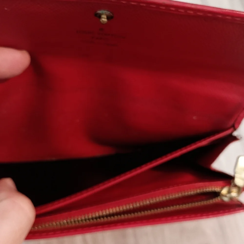 Louis Vuitton Sarah leather wallet red